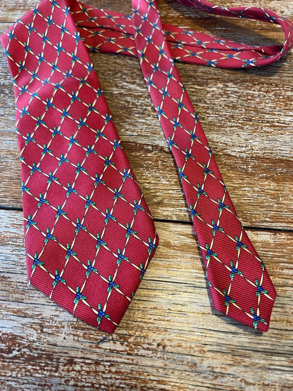Lands’ End 100% Silk Tie HandSewn in USA Red/Burgundy Blue Berries